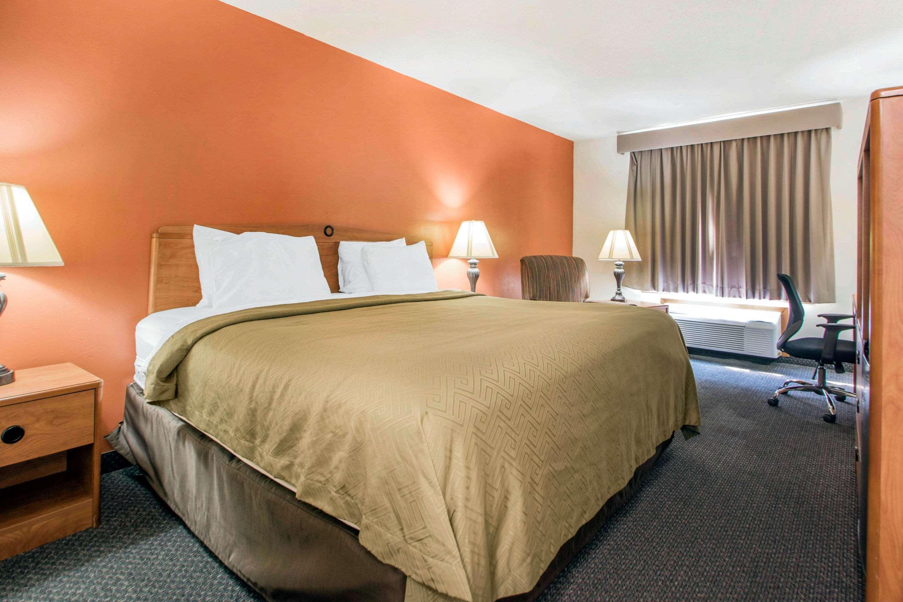 Clarion Pointe Hotel Tomah Exterior foto