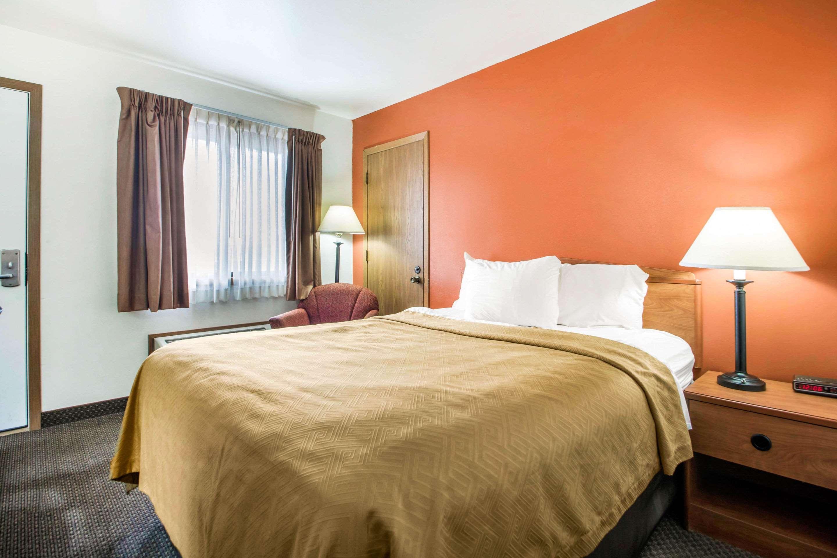 Clarion Pointe Hotel Tomah Exterior foto
