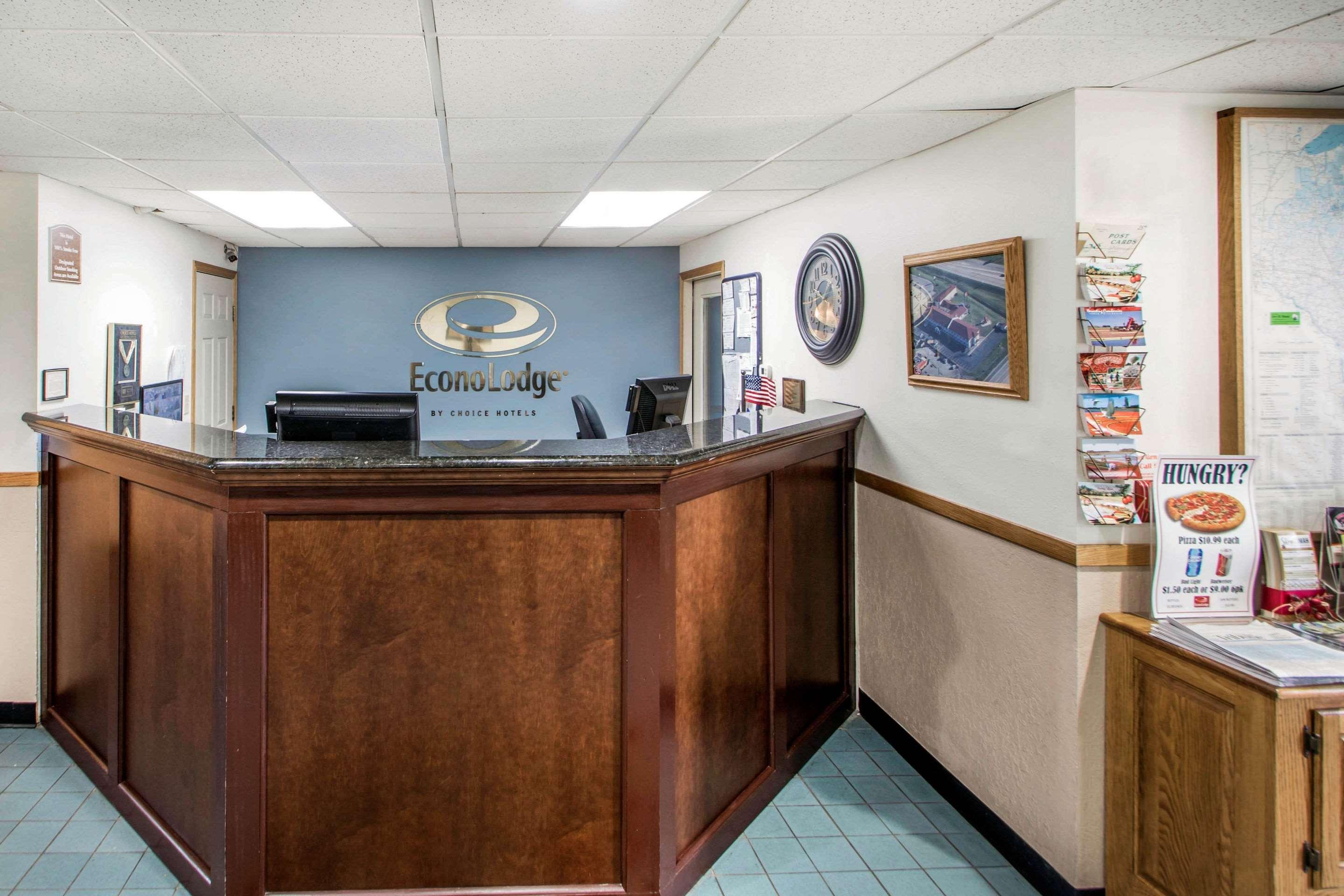 Clarion Pointe Hotel Tomah Exterior foto